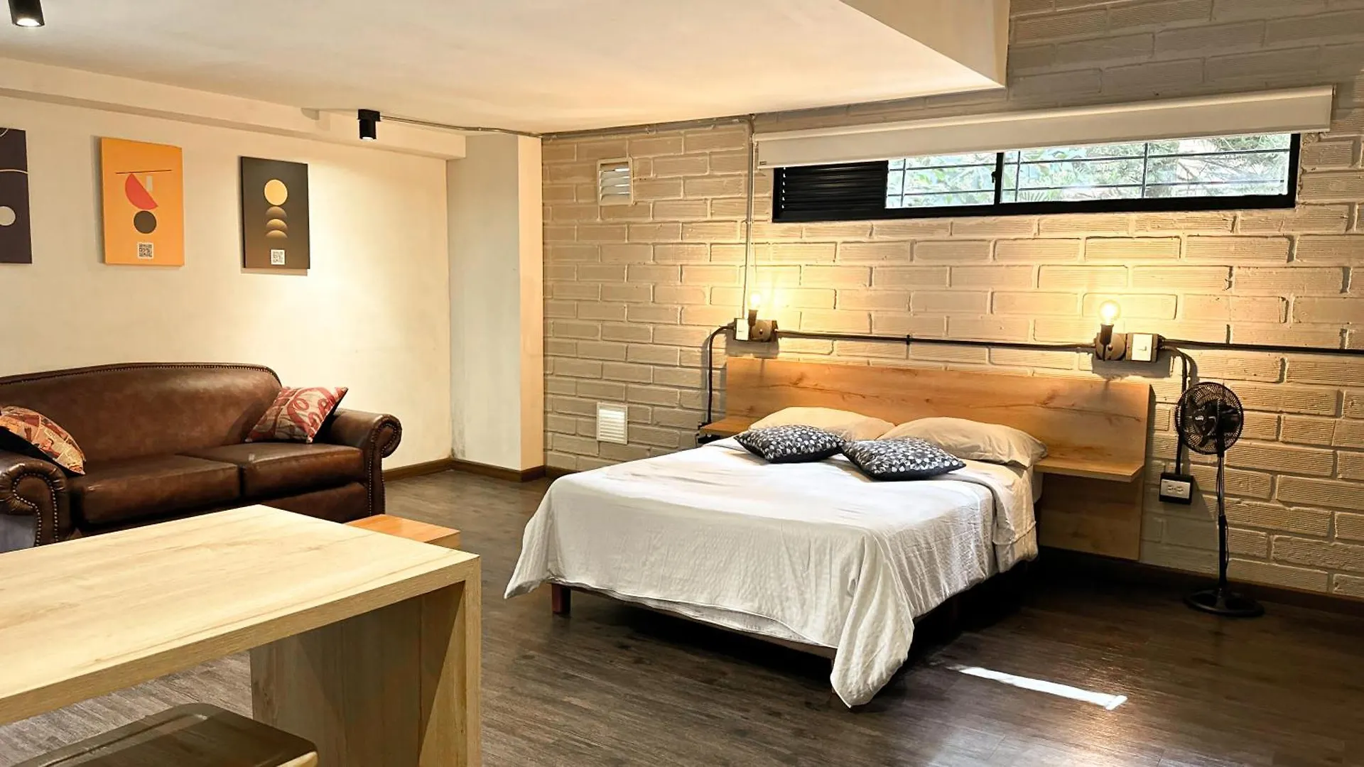 Апартаменты Frn101 Cozy Loft Located In A Popular In Poblado By Roots Rentals Медельин