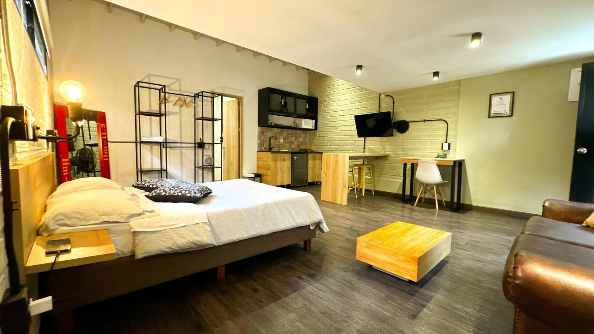 Frn101 Cozy Loft Located In A Popular In Poblado By Roots Rentals Медельин